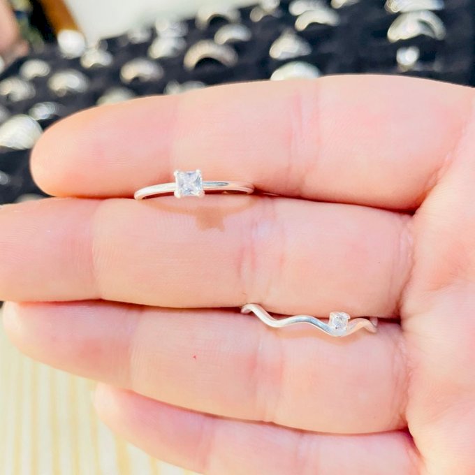 Anel solitário ou ondinha pedra 925