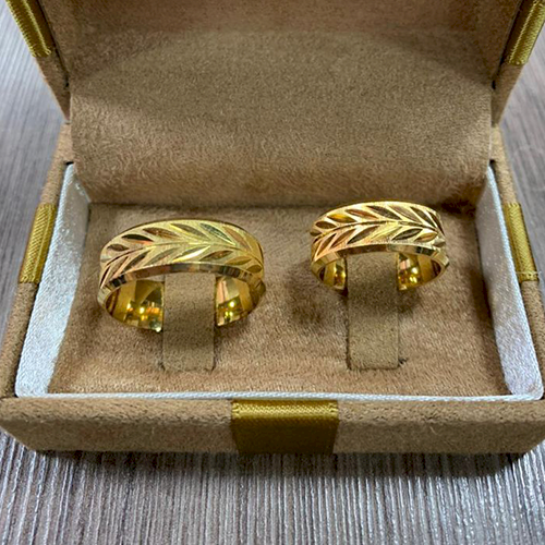 Aliança de Aliança de ouro 18K 8 gramas 