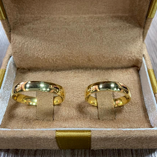 Aliança de ouro 18K 2,5 gramas 