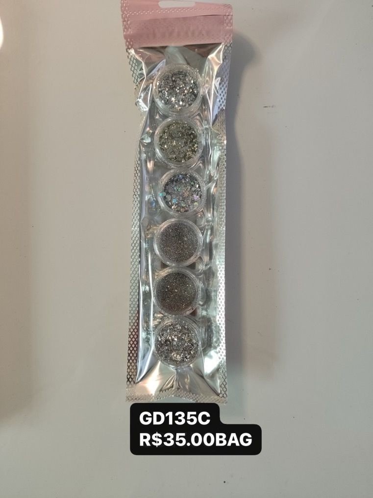 GD135C - Glitter Prateado 