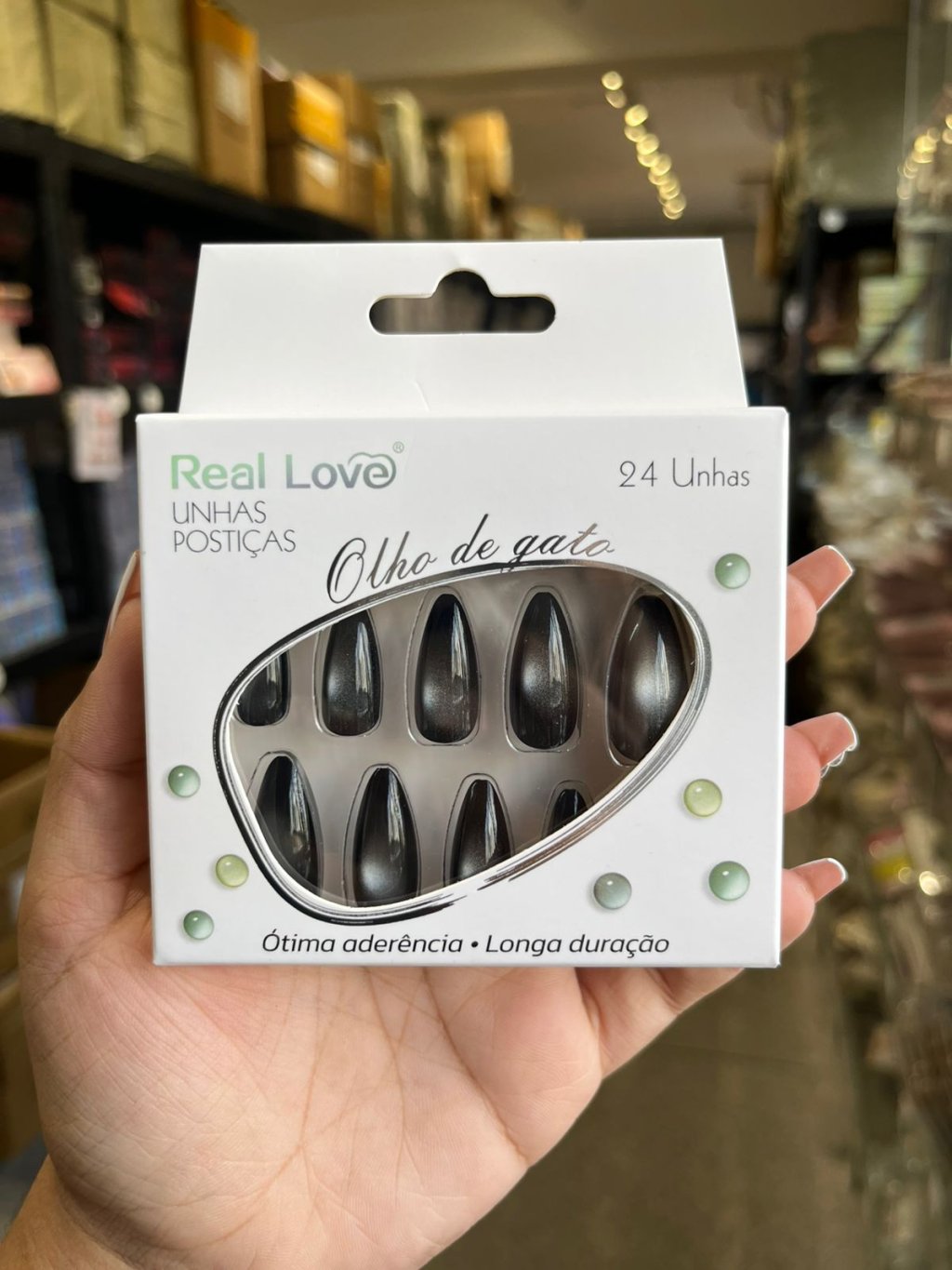 XUN450 - E25 - Unha Postiça Amendoada Olho de Gato