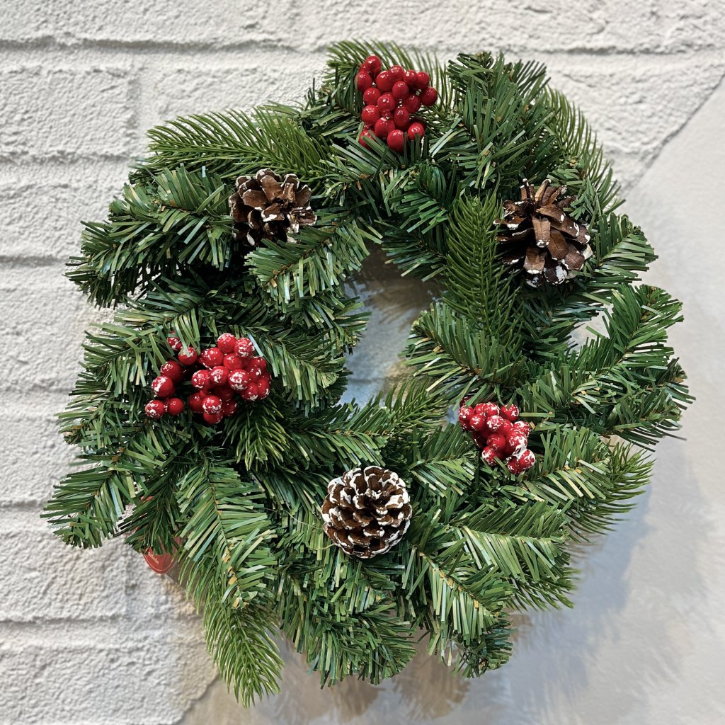Guirlanda verde decorada com pinhas e azevinhos 30CM 