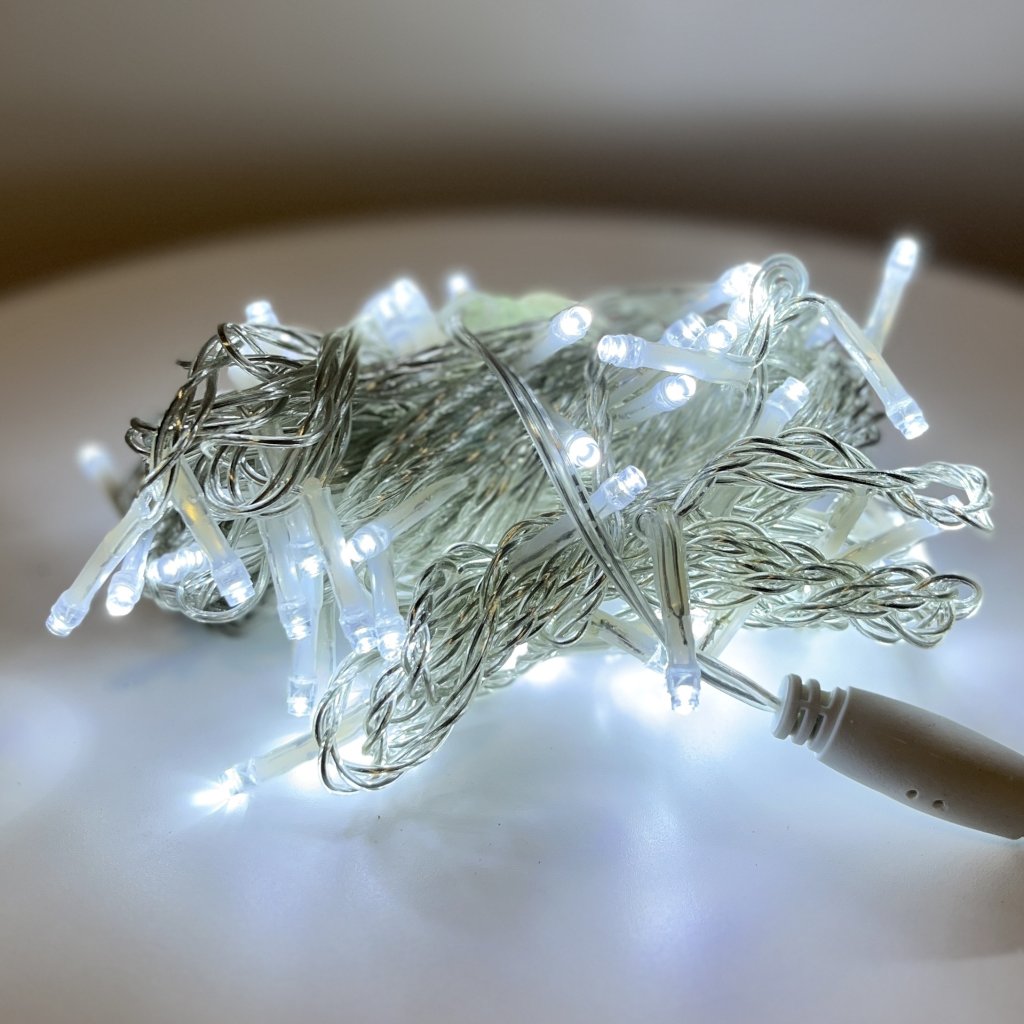 100 LEDs branco frio fixo IP44 com tomada macho e fêmea 