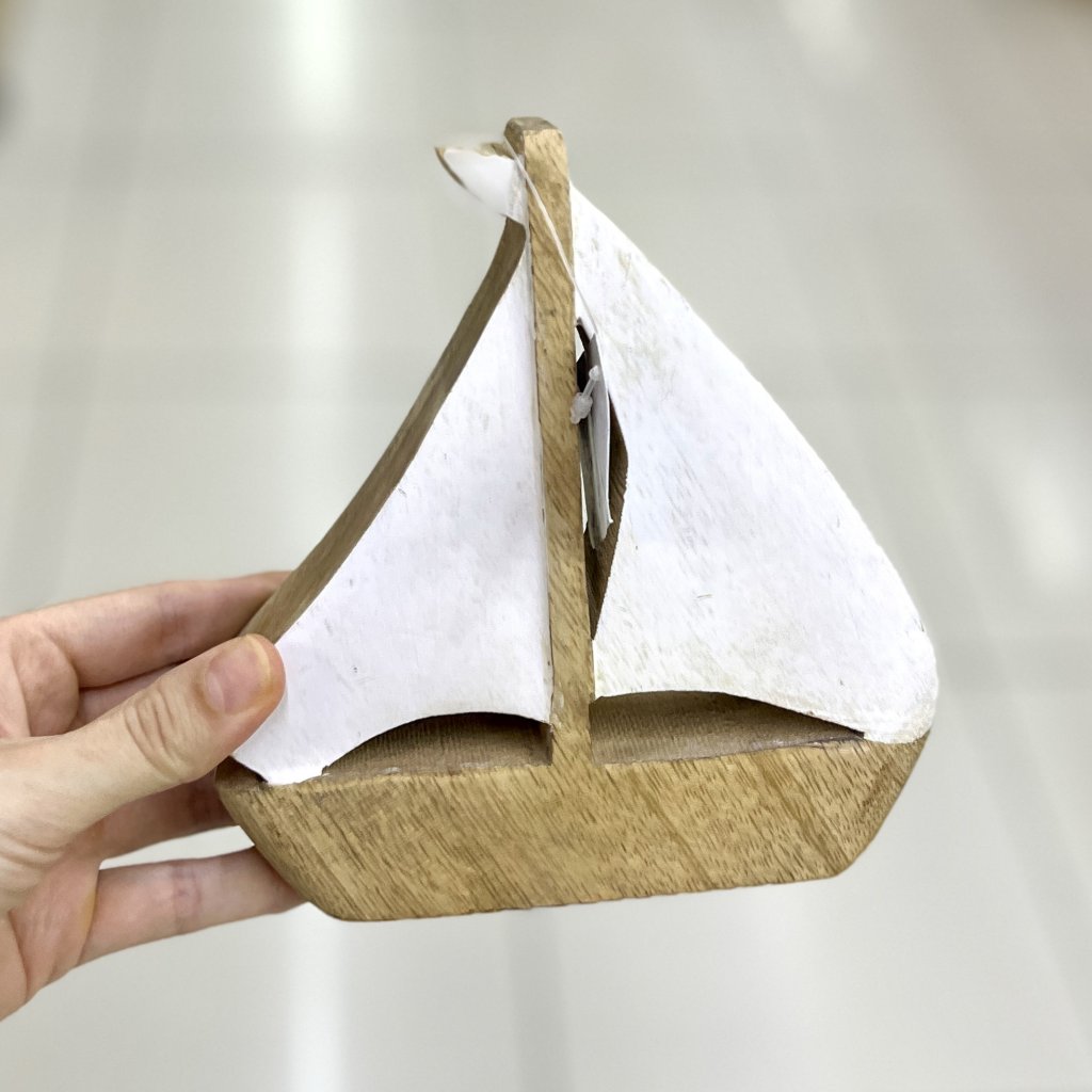 Escultura barco de madeira 15CM X 14cm X 4cm 