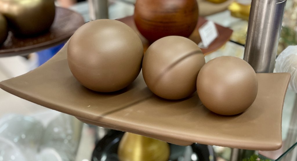 Fruteira retangular com 3 esferas Mocha 