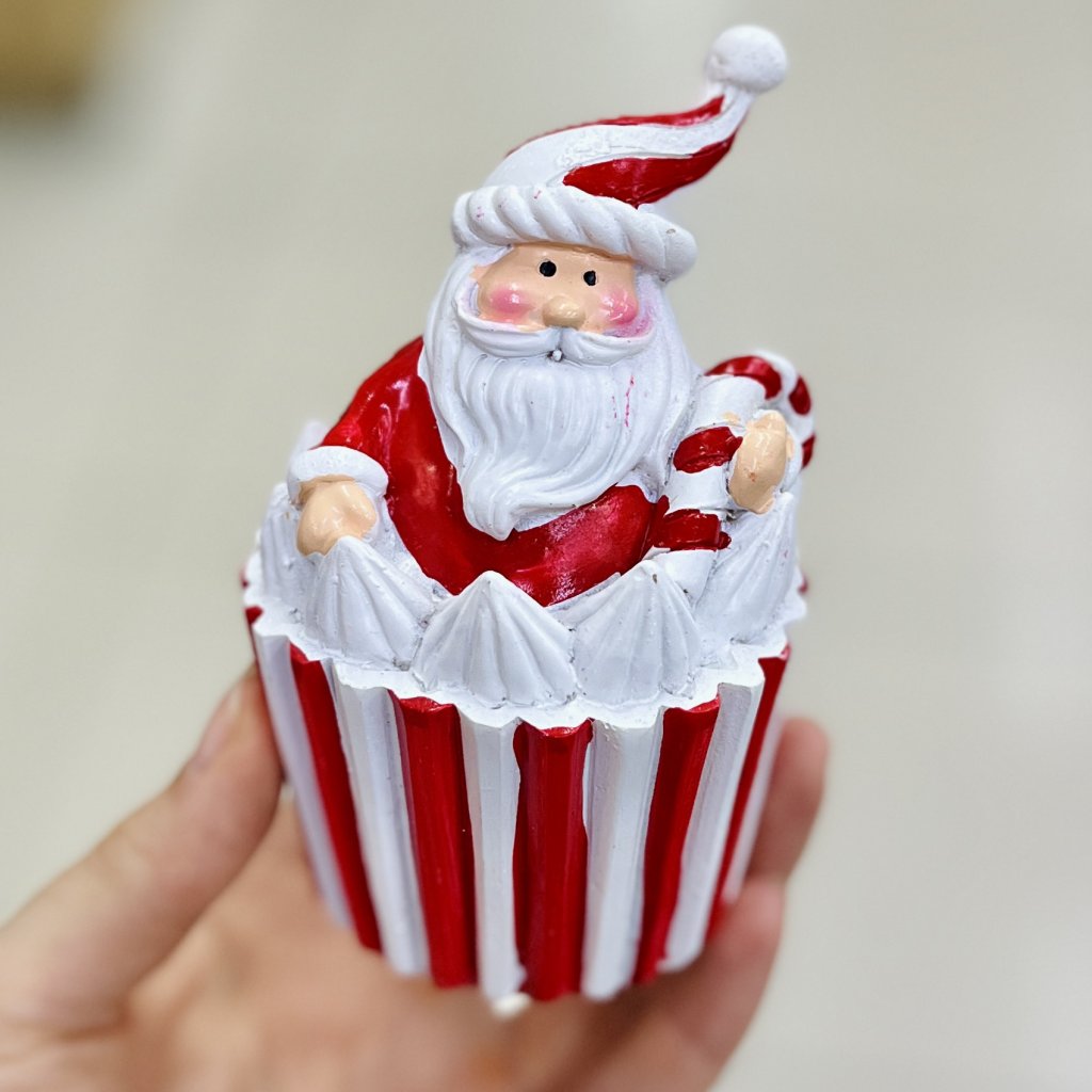 Papai Noel cupcake em poliresina 