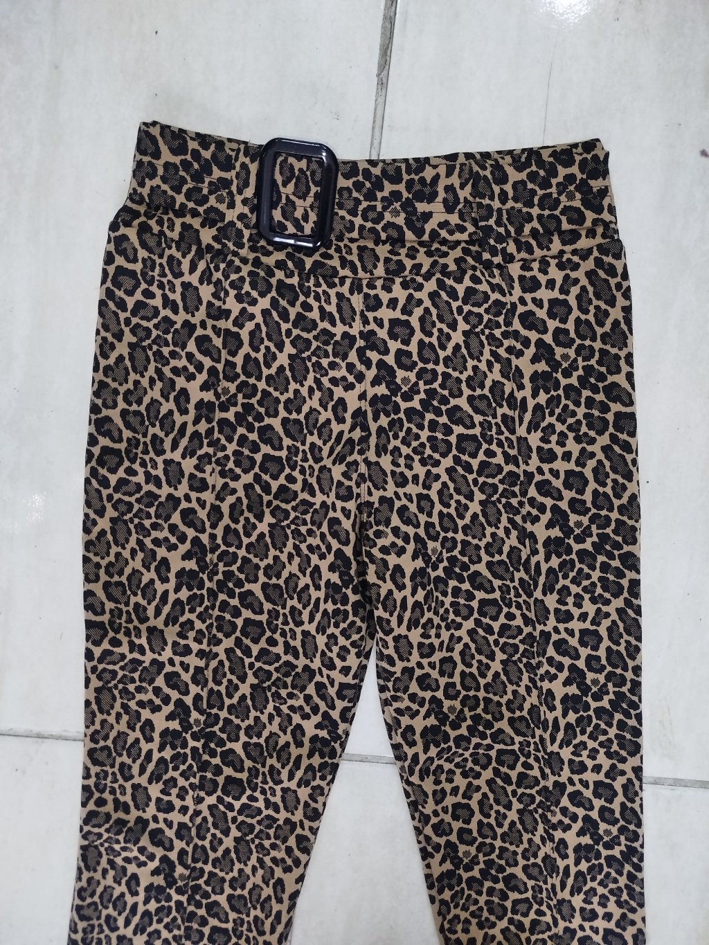 Calça Jacquard com Fivela • Onça