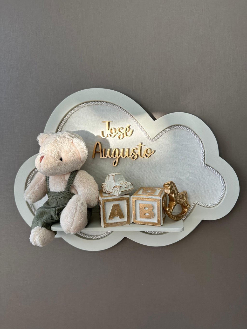 Porta maternidade nuvem com urso articulado 