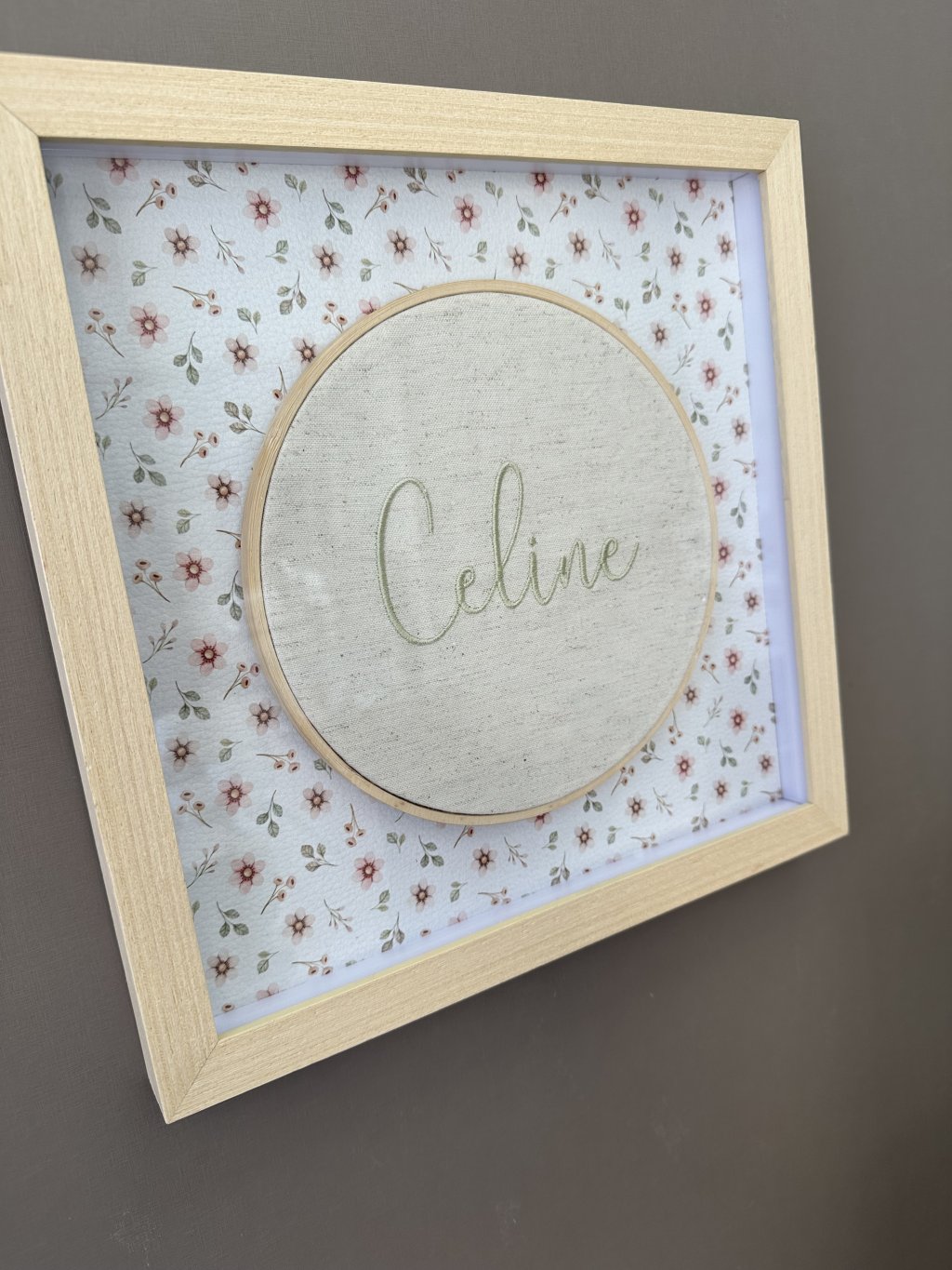 Porta maternidade moldura com vidro tamanho 30x30 cm 