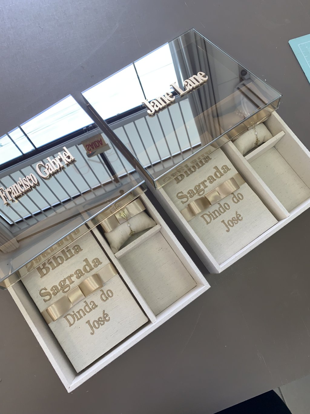 Convite de Padrinhos 1 Bíblia, almofada com terço e espaço vazio 