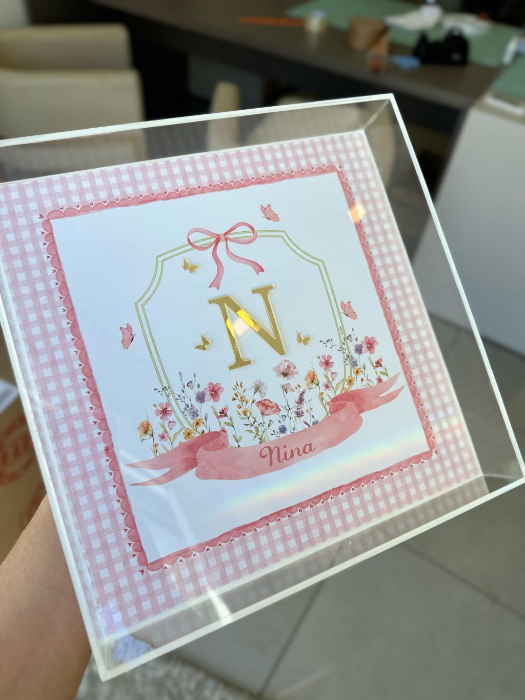 Porta maternidade acrílico 25x25 cm 