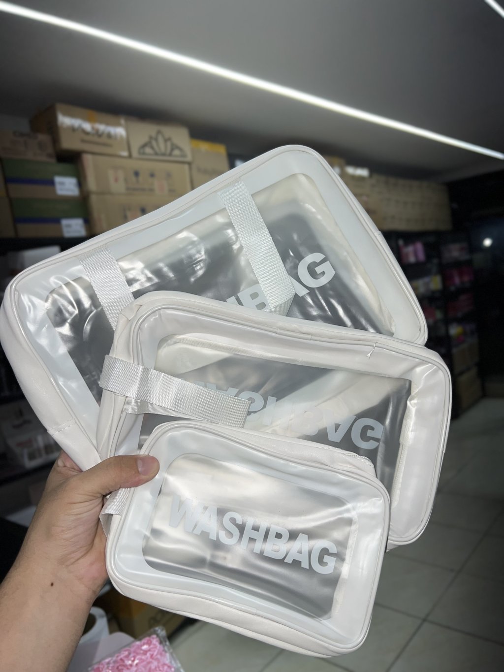 Kit com 3 Necessaire branca 