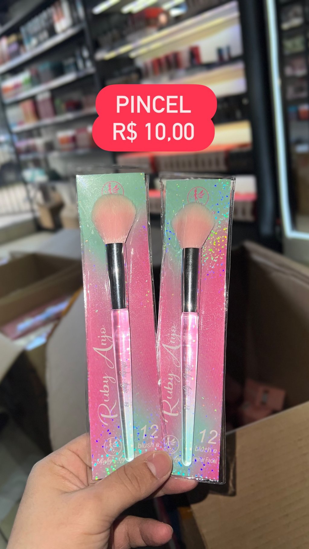 Pincel blush e iluminador 