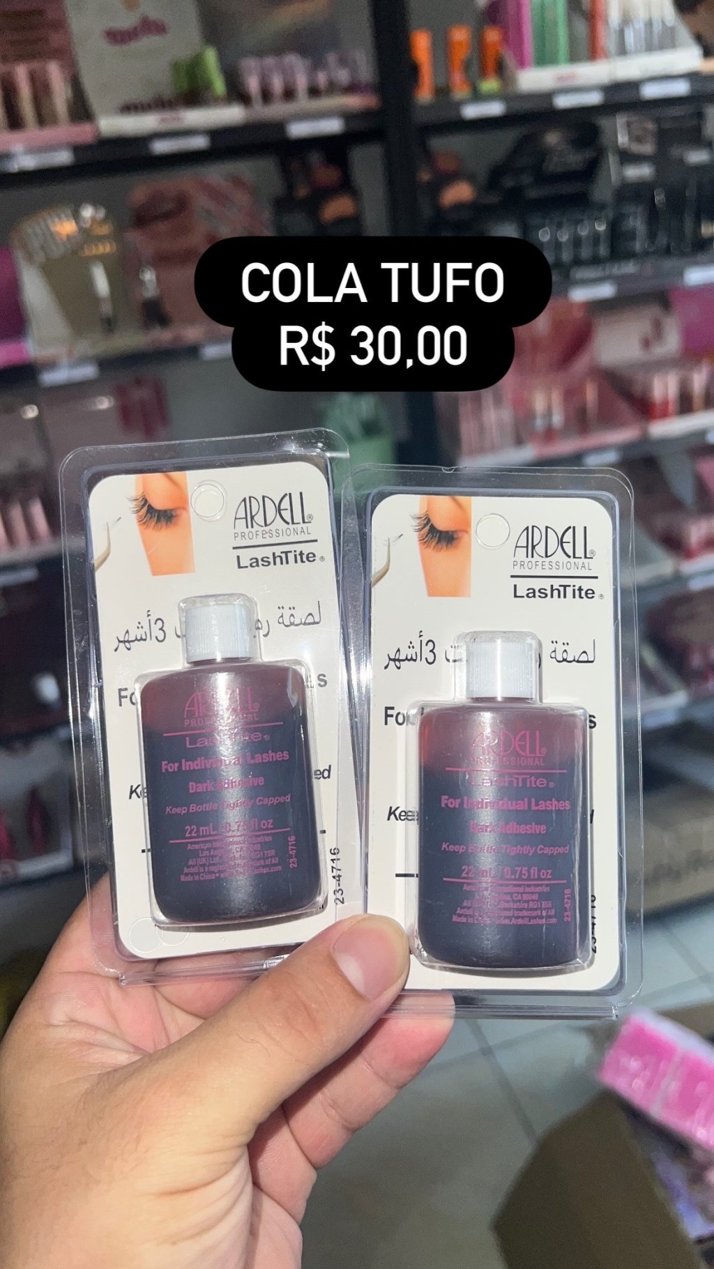 Cola de tufos Ardell 