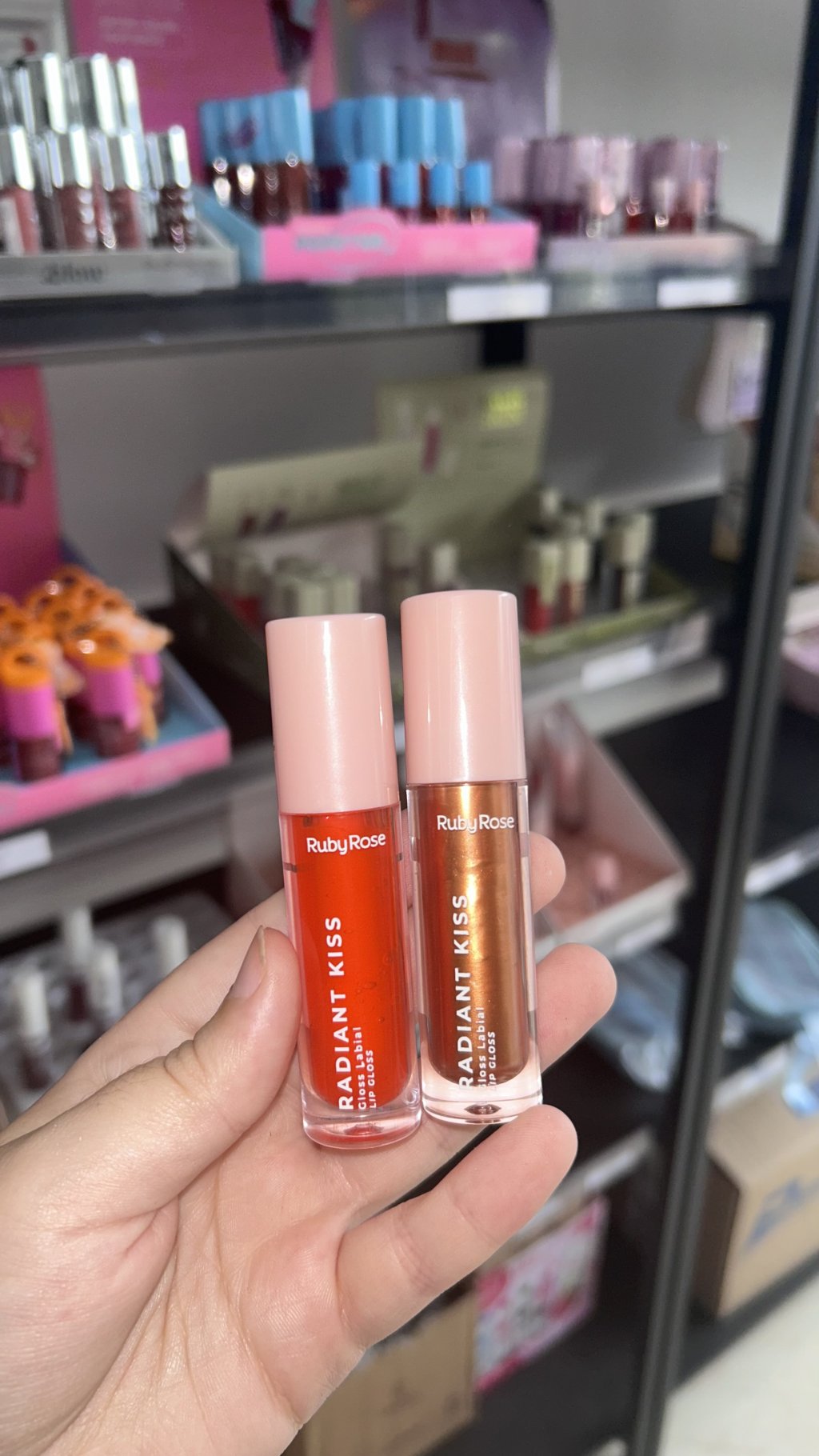 Gloss Radiant Kiss Ruby Rose