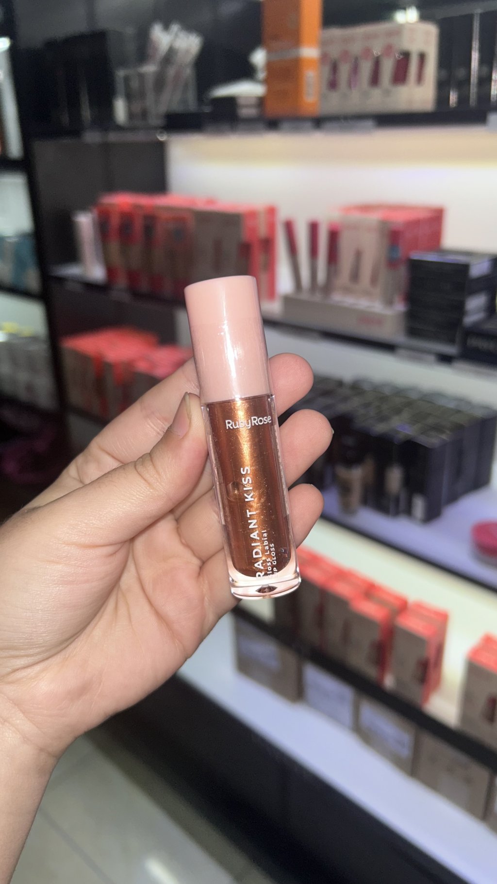 Gloss Radiant Kiss Ruby Rose