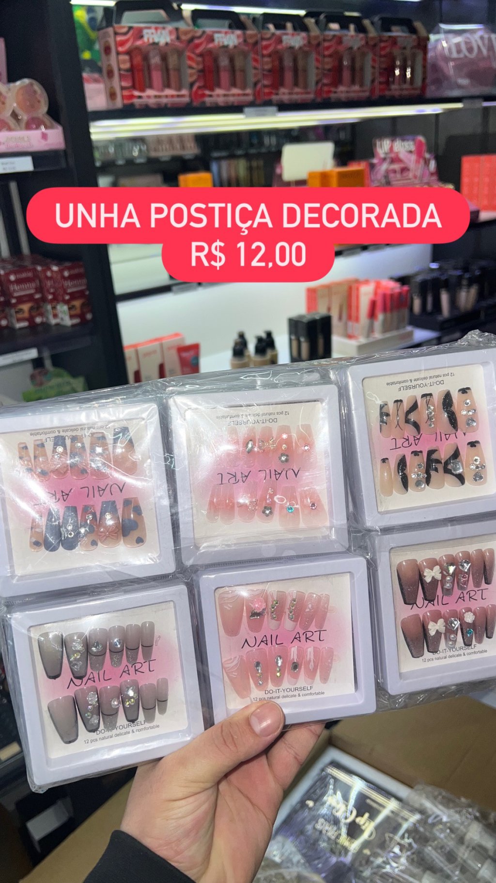 Unha postiça decorada