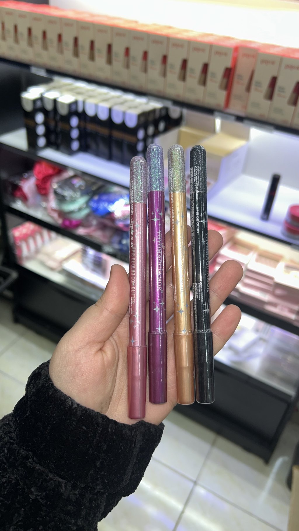 Lápis de olho com glitter 