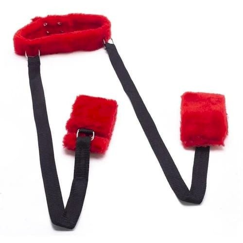 *Coleira de Pelúcia Com Amarras Para Pernas - Sexy Fantasy