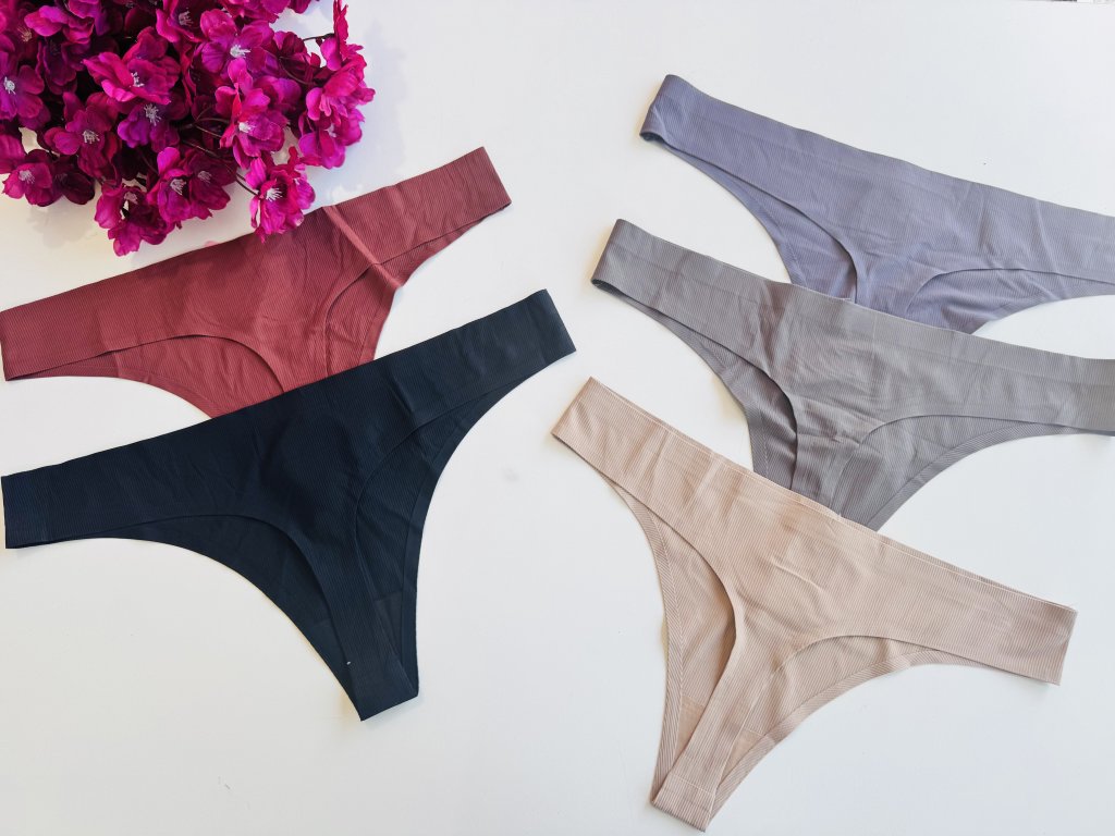 Calcinha sem costura canelada FIO