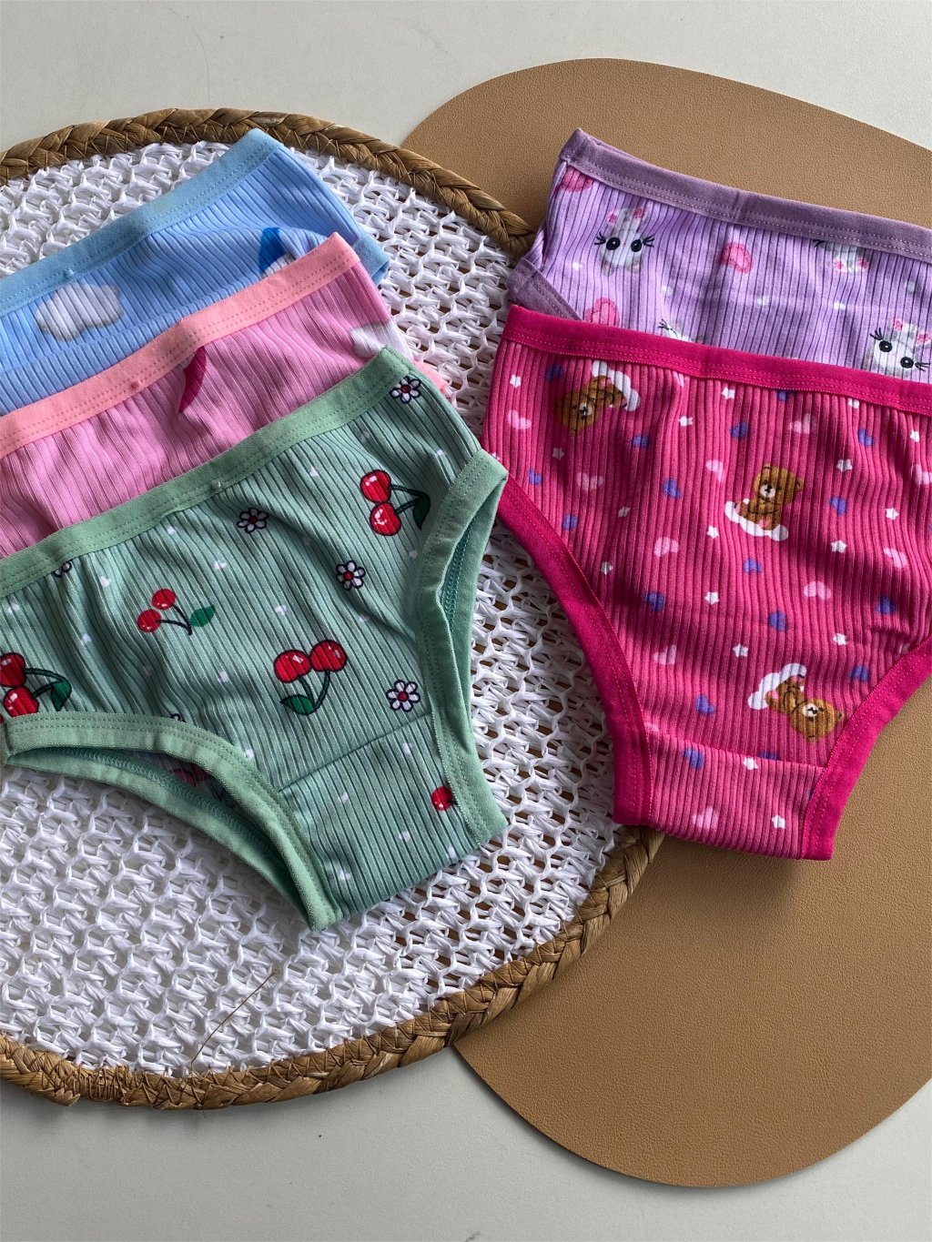 Calcinha infantil canelada 