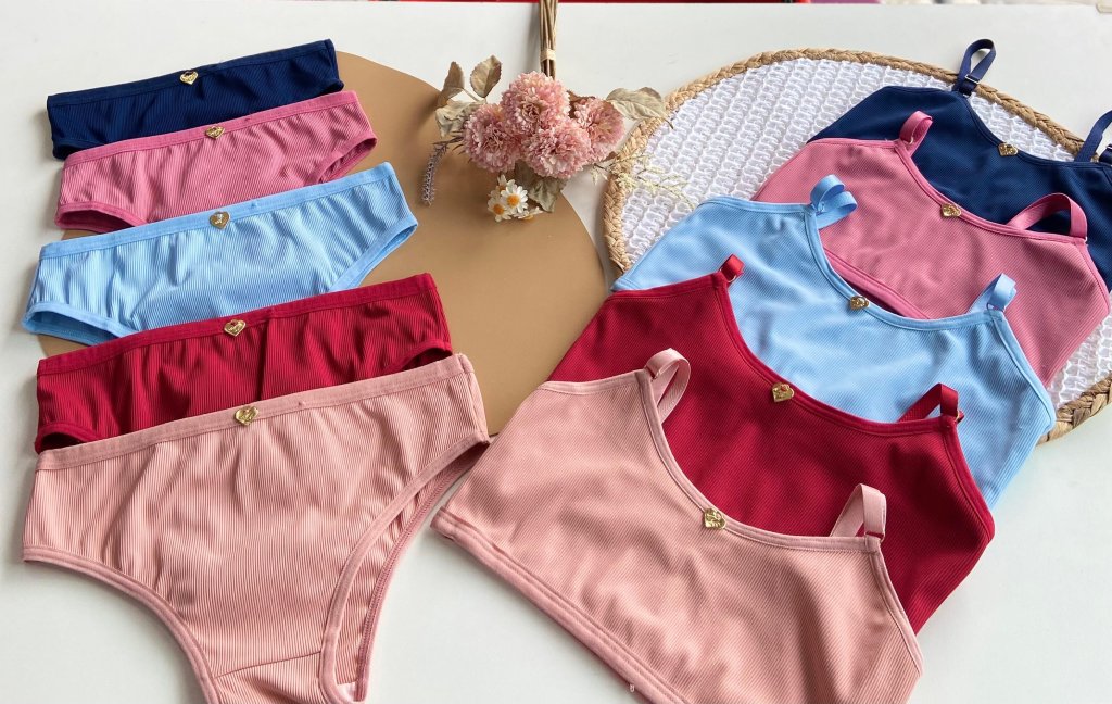Conjunto Manu canelado Infantil