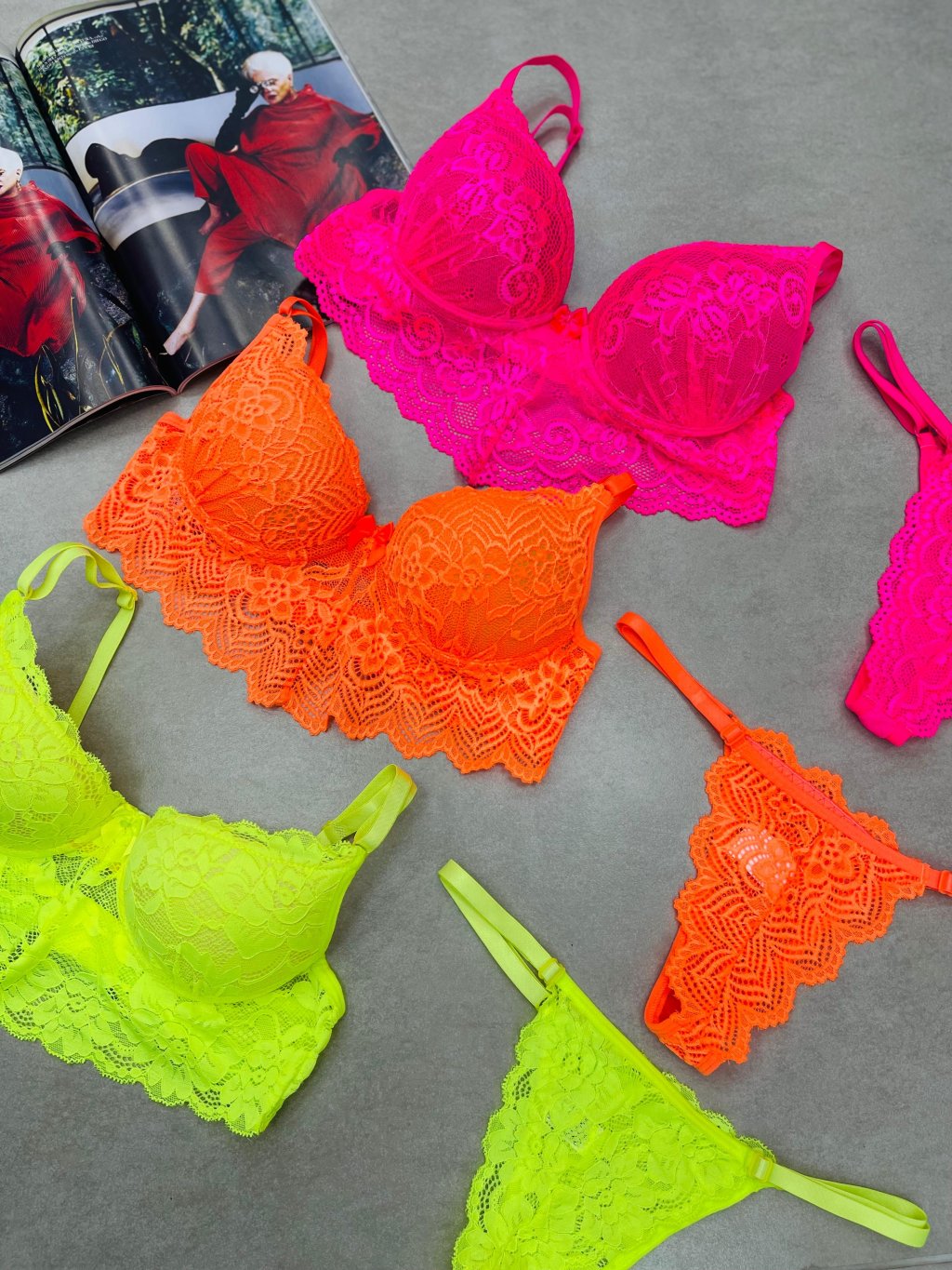 Conjunto Neon em Renda - 5838