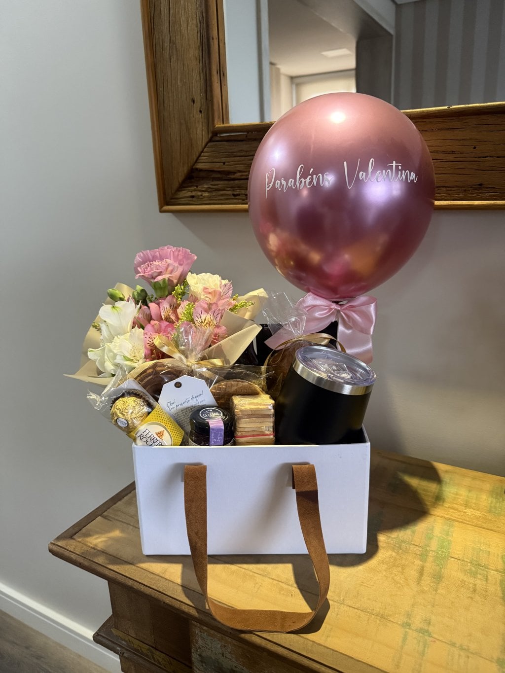 Box café pra ela com flores