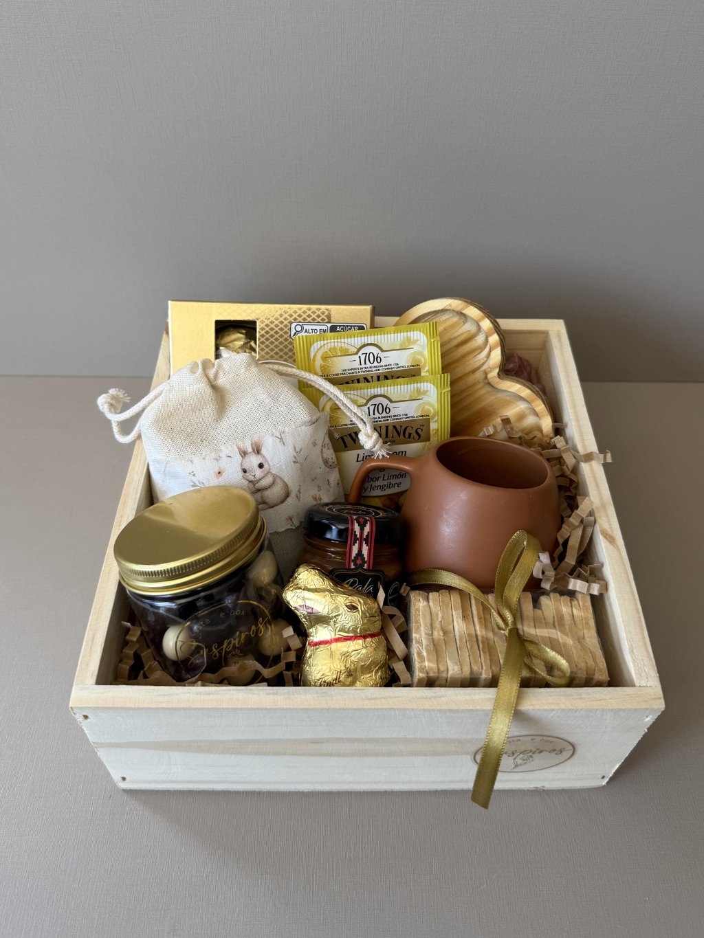 Box celebração dourada