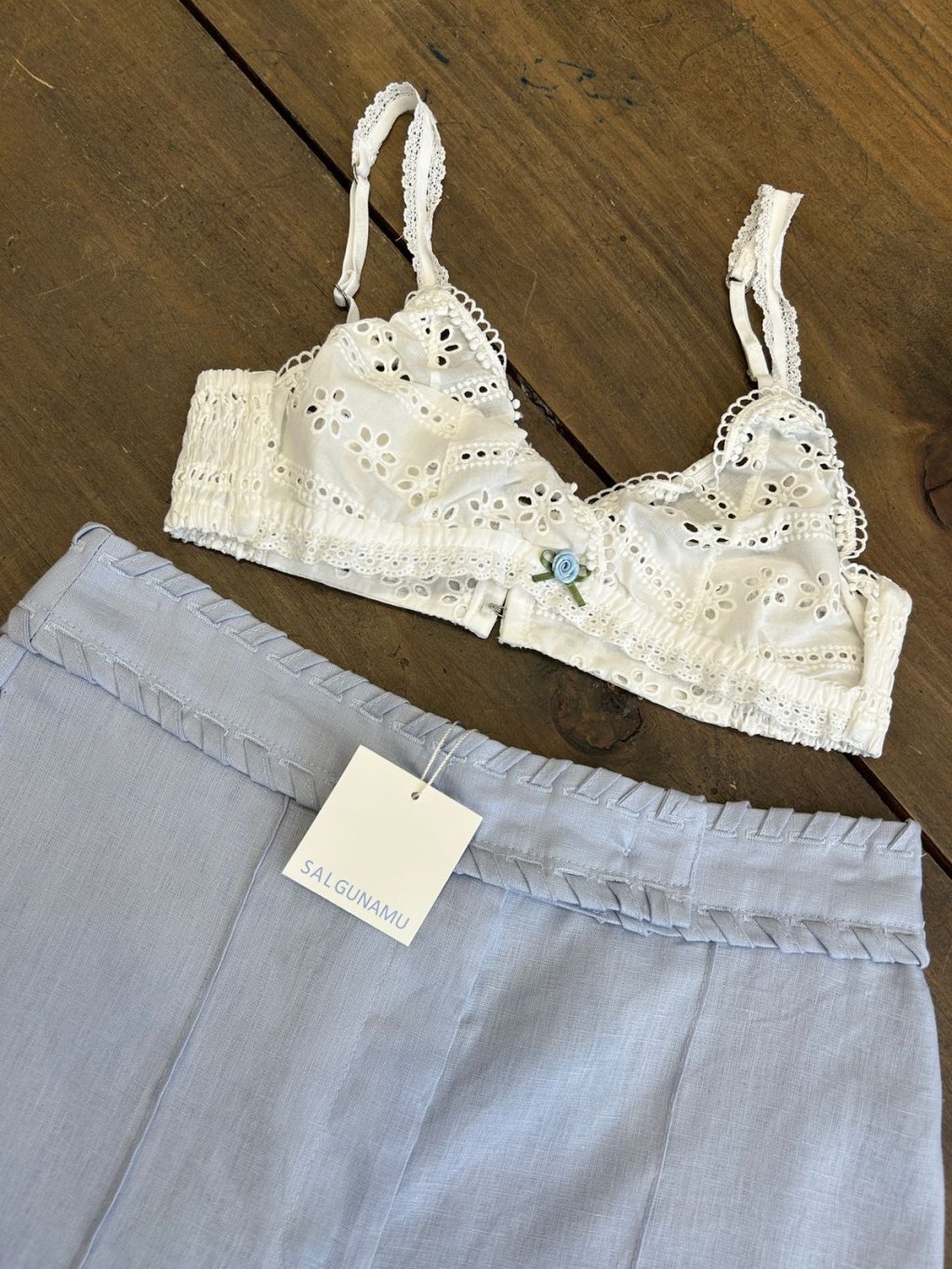 Top lese detalhe florzinha Salgu