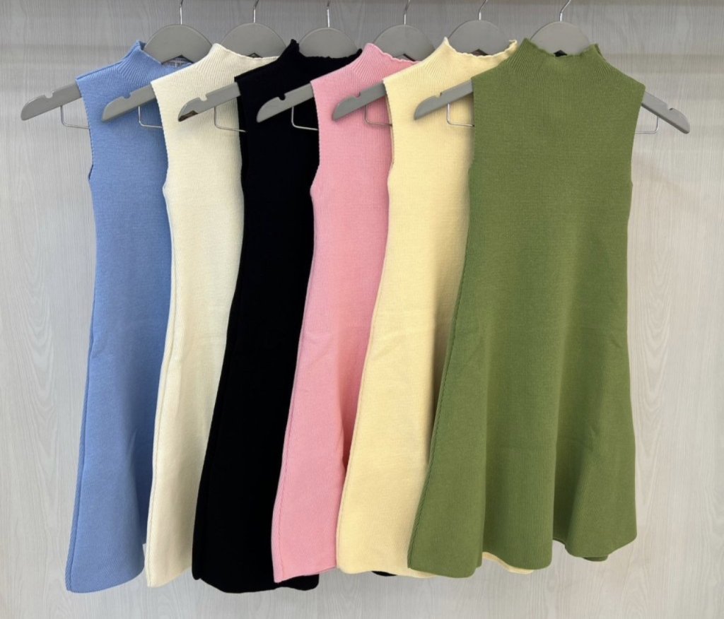 Vestido curto boneca regata gola alta tricot AJ