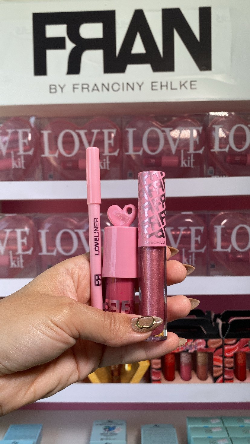 KIT FRAN LOVE- KIT GLOSS LABIAL E LÁPIS LABIAL BY FRANCINY EHLKE
