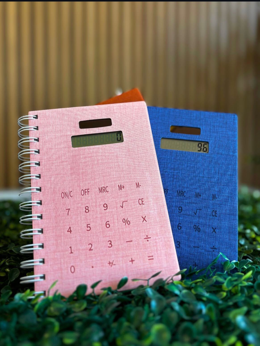 CADERNO DE PAPEL C/CALCULADORA DIVERSAS CORES 7908168271702 / REF 7170