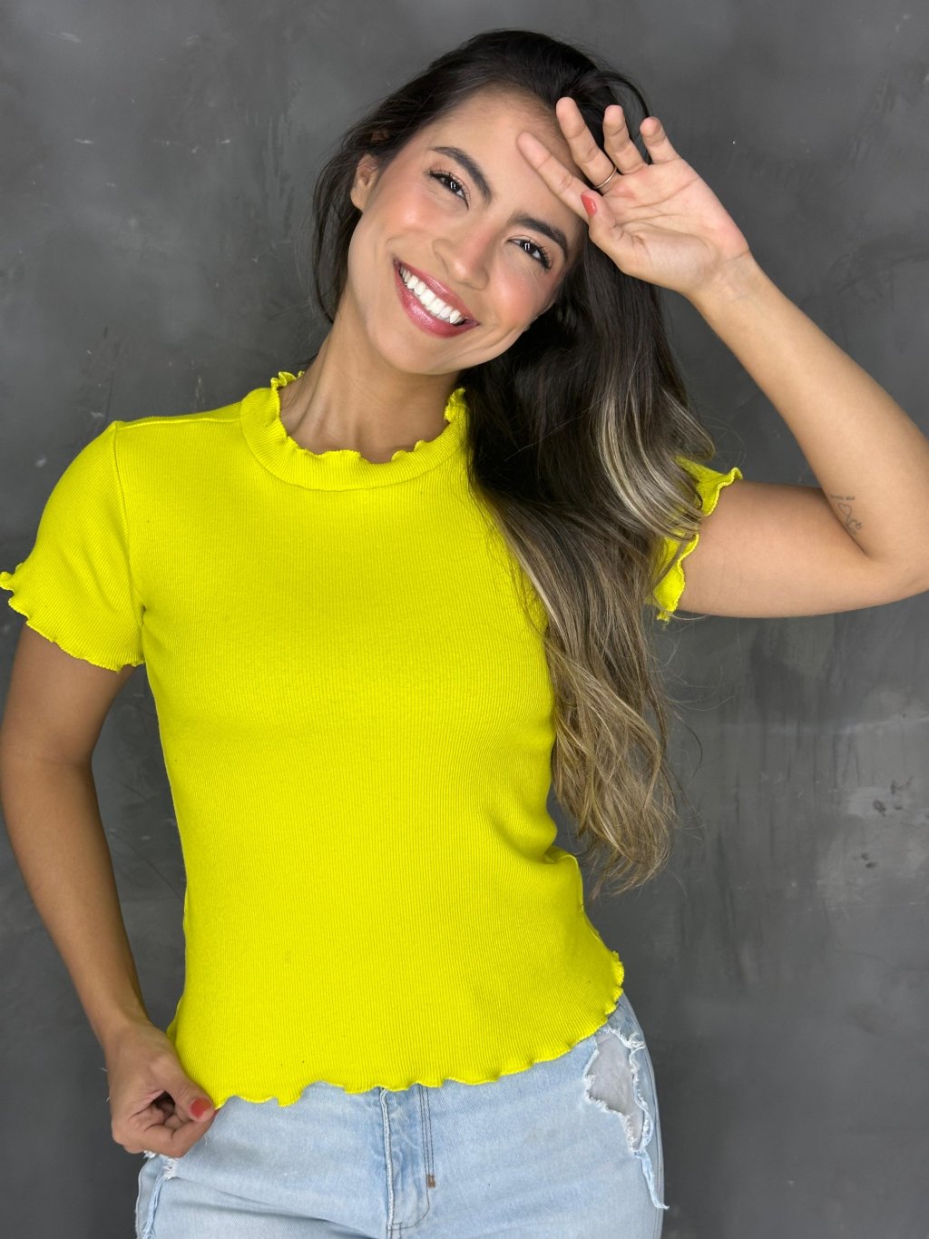 amarelo