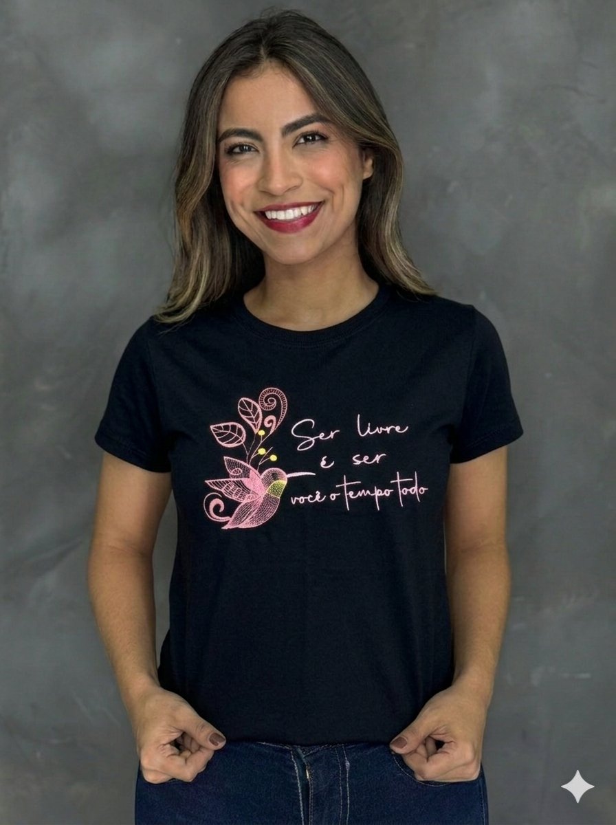 Tshirts preta ser livre é ser vc o tempo todo 