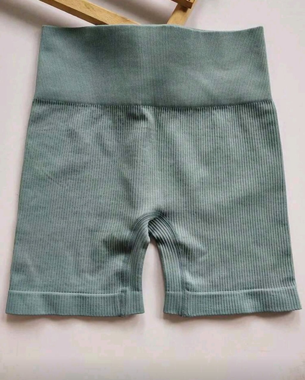 SHORT POLIAMIDA FITNESS S/ EMPINA BUMBUM REF: 01