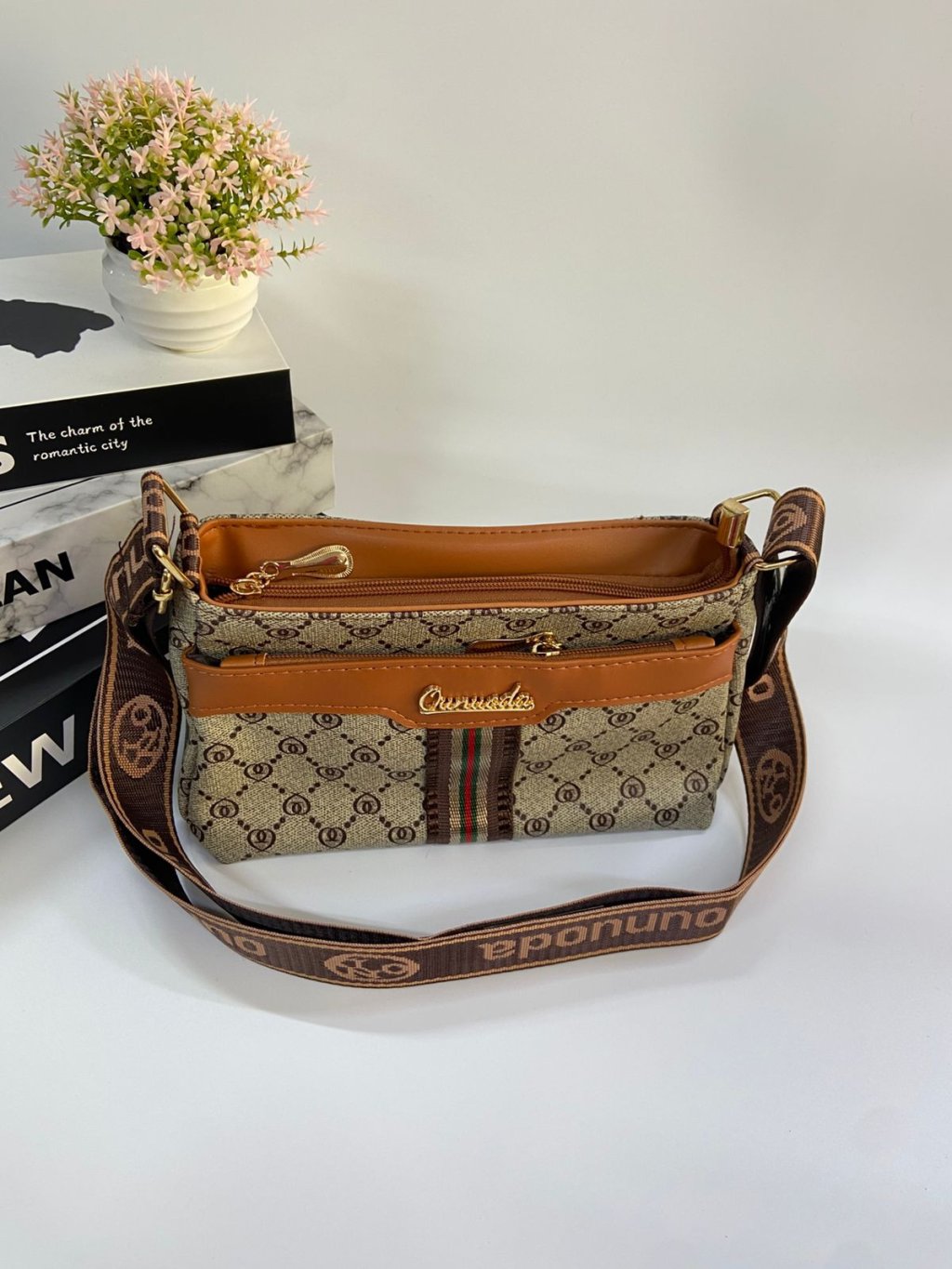 4704# BOLSA FEMININA