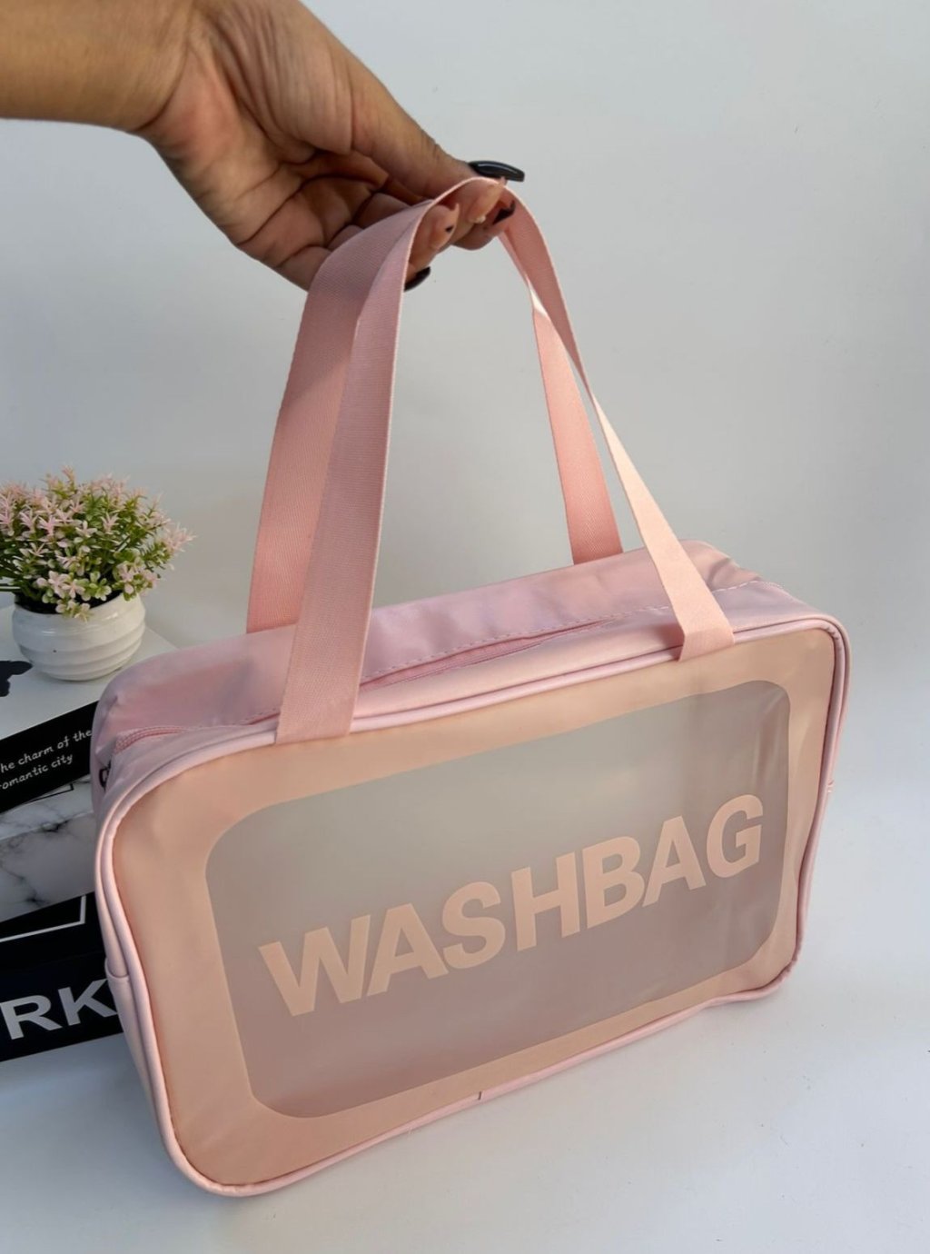 NECESSAIRE 