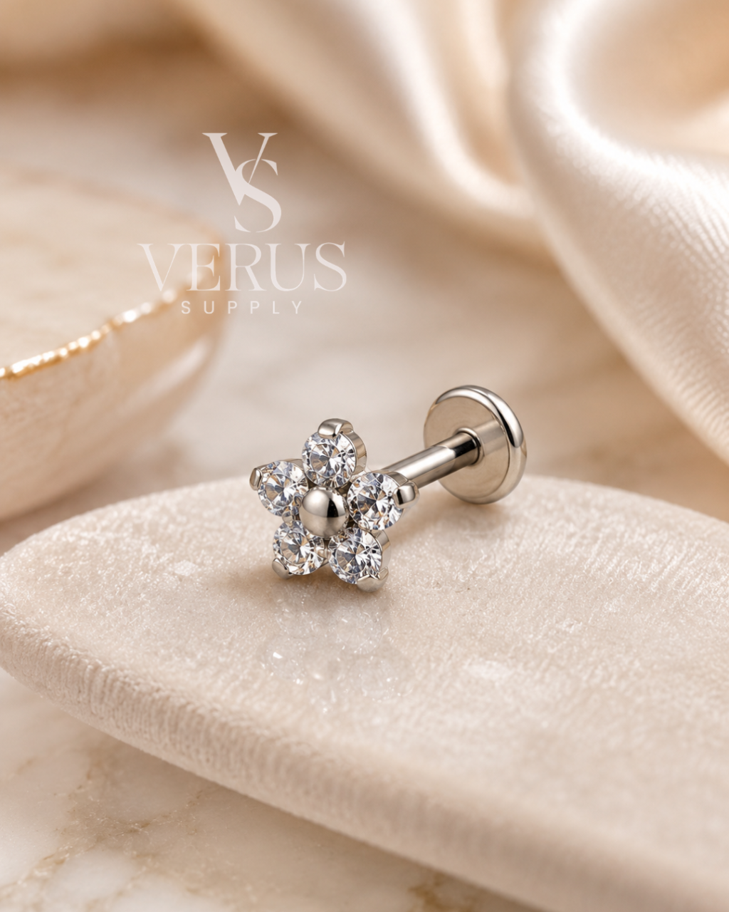 Piercing Labret Titânio Zircônia Flor