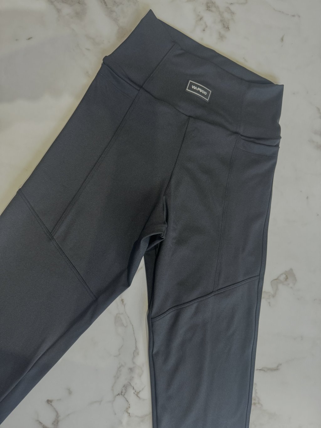 LEGGING PRETA COM BOLSO 