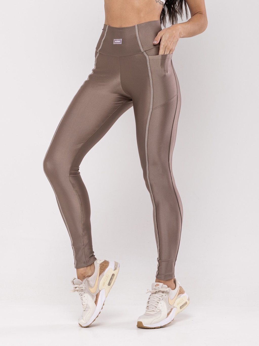 LEGGING TRILOBAL COM BOLSO CASTANHO