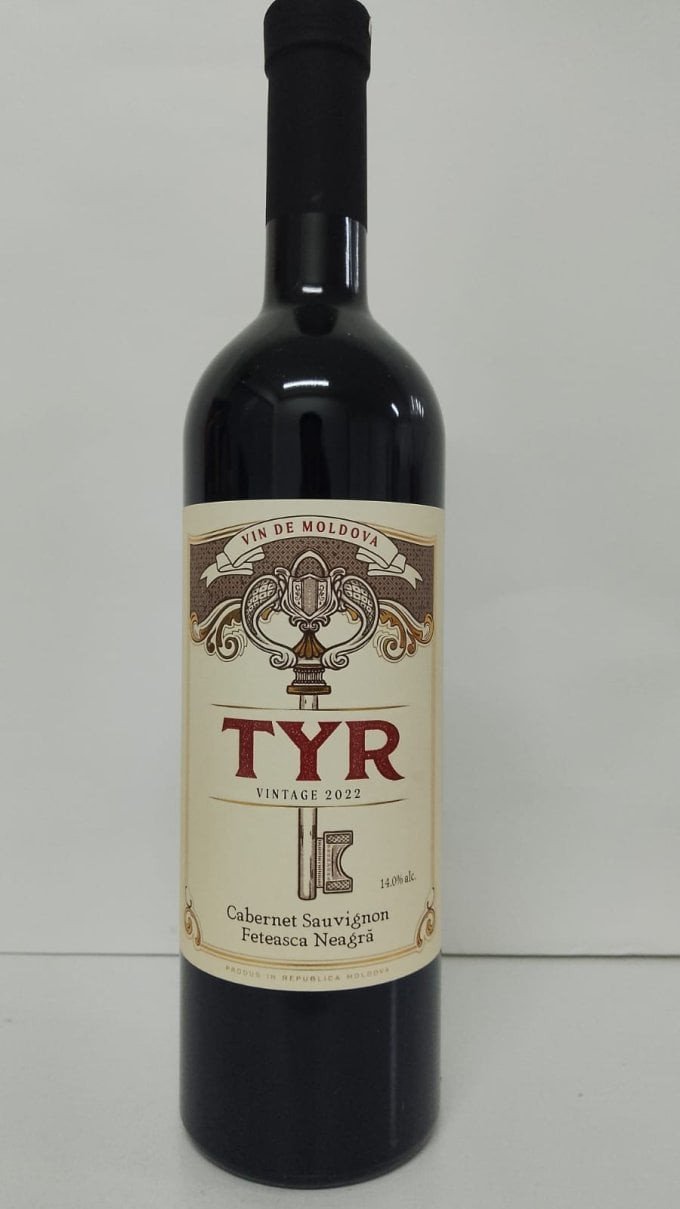 Tyr Cabernet Sauvignon Feteasca Neagra Tinto 750ml