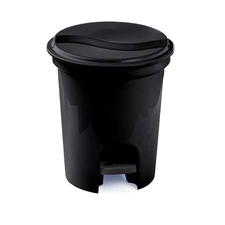 Lixeira com pedal 13L preta plasvale 