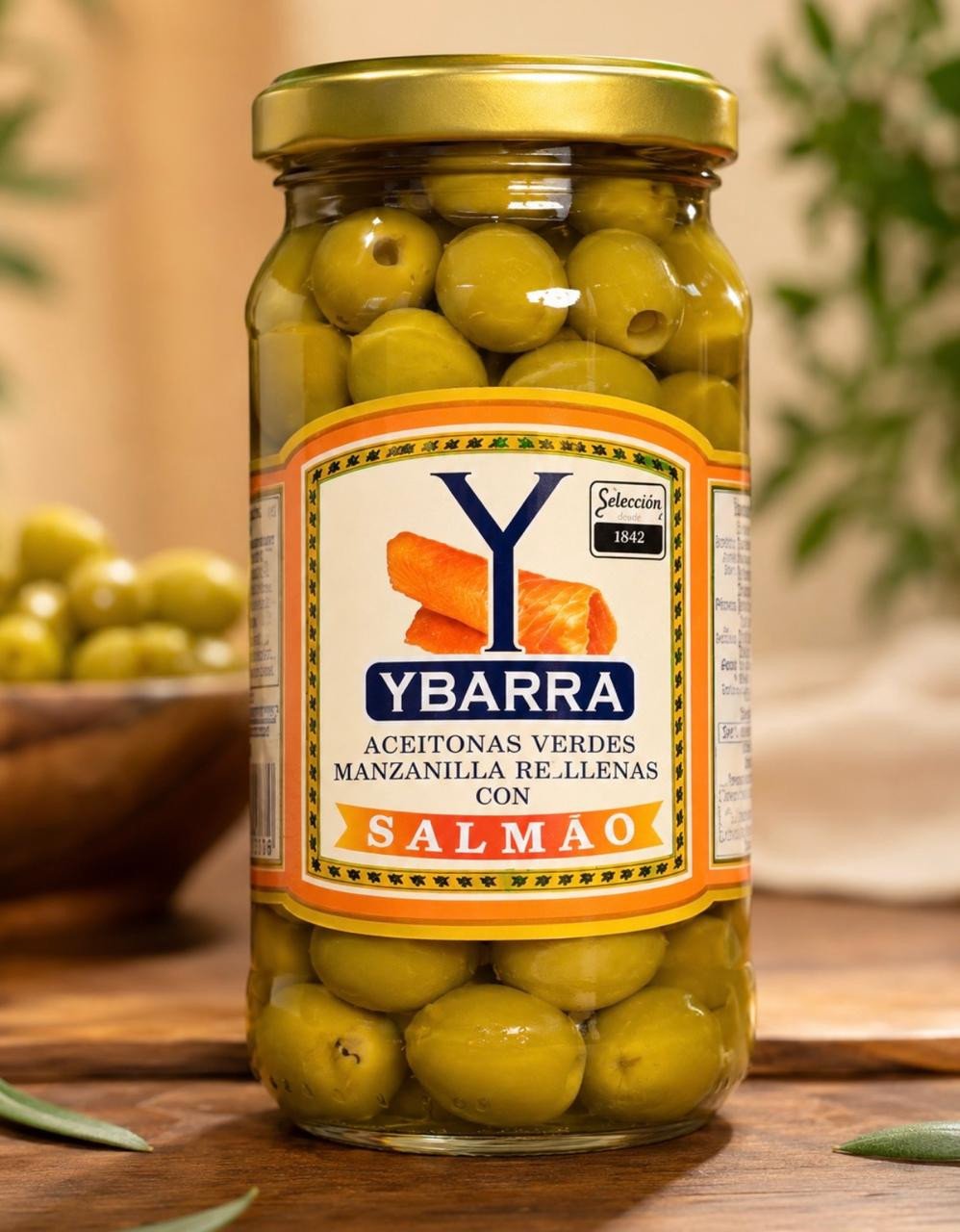 Azeitona Verde Recheada com Salmão Ybarra Inteira 142g